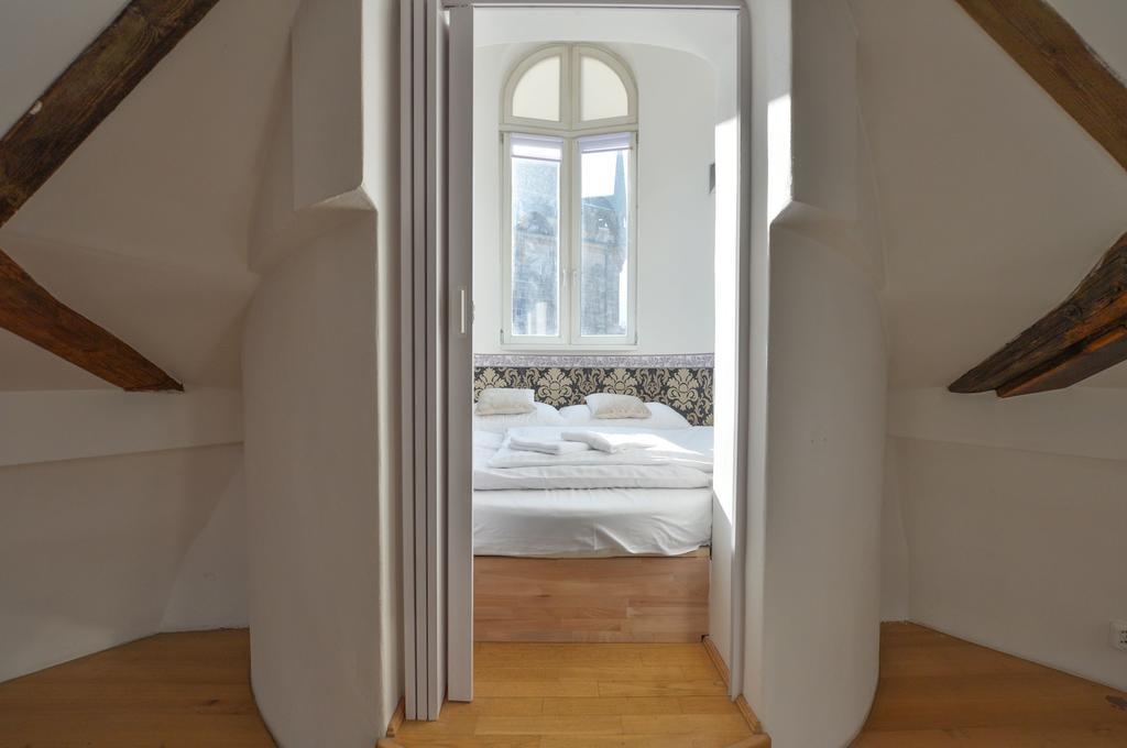 Amazing Charles Bridge Apartment Prague Exterior photo